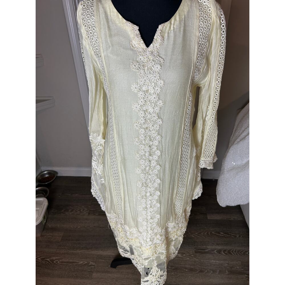 ✨ 1970s Angel Sleeve Boho Goddess Wedding Dress — Beading & Daisy Details - Picture 5 of 8